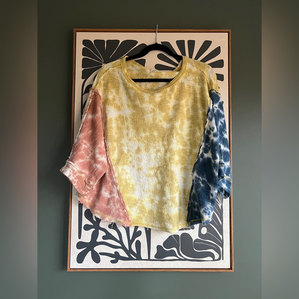 EUC Free People ‘We the Free’ Tie-Dye short sleeve sweatshirt Size XS
